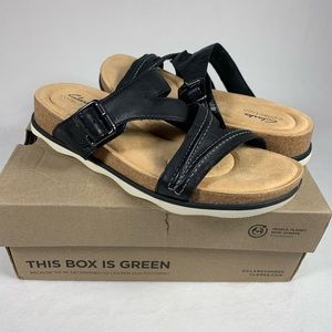 NEW Clarks Women's Collection Brynn Hope Flat Sandals Sz 10M